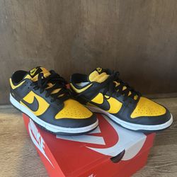 9.5 Nike Dunk Low Black/University Gold/White *READ DESCRIPTION*