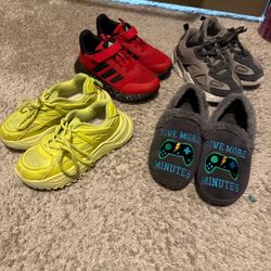 Boys Lot Of Sneakers & Slippers All Size 1 Youth Come Get Them All Smoke/Pet Free