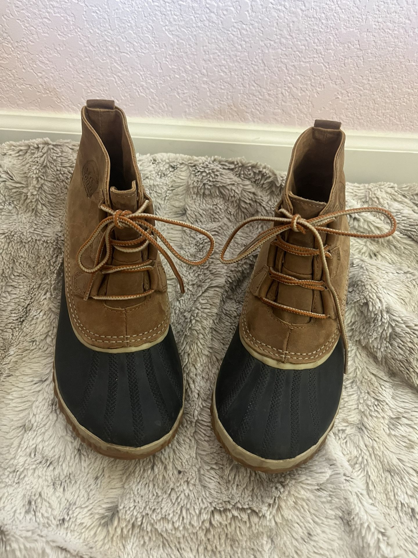 Sorel Rubber Soled Hiking Shoes