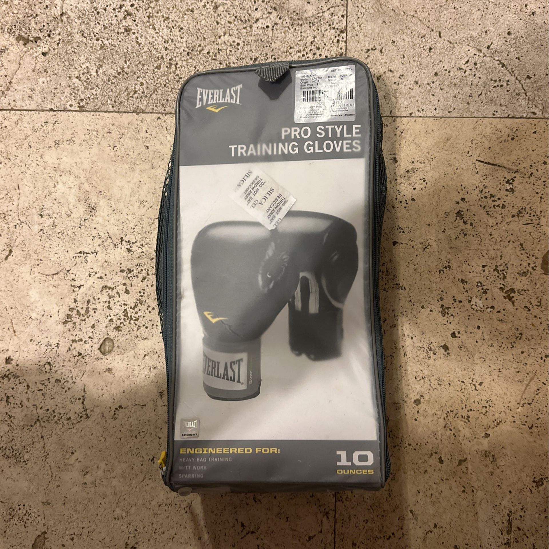 10 Ounce Gloves With Wraps