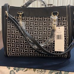 Purse. 