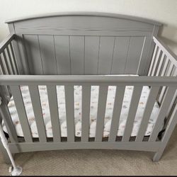 Baby Crib 
