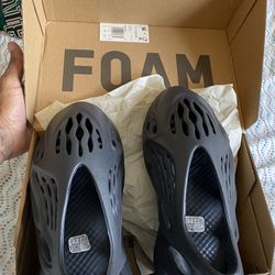 adidas foam runners onyx