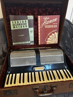 Vintage Francini 80/1 Piano Accordion