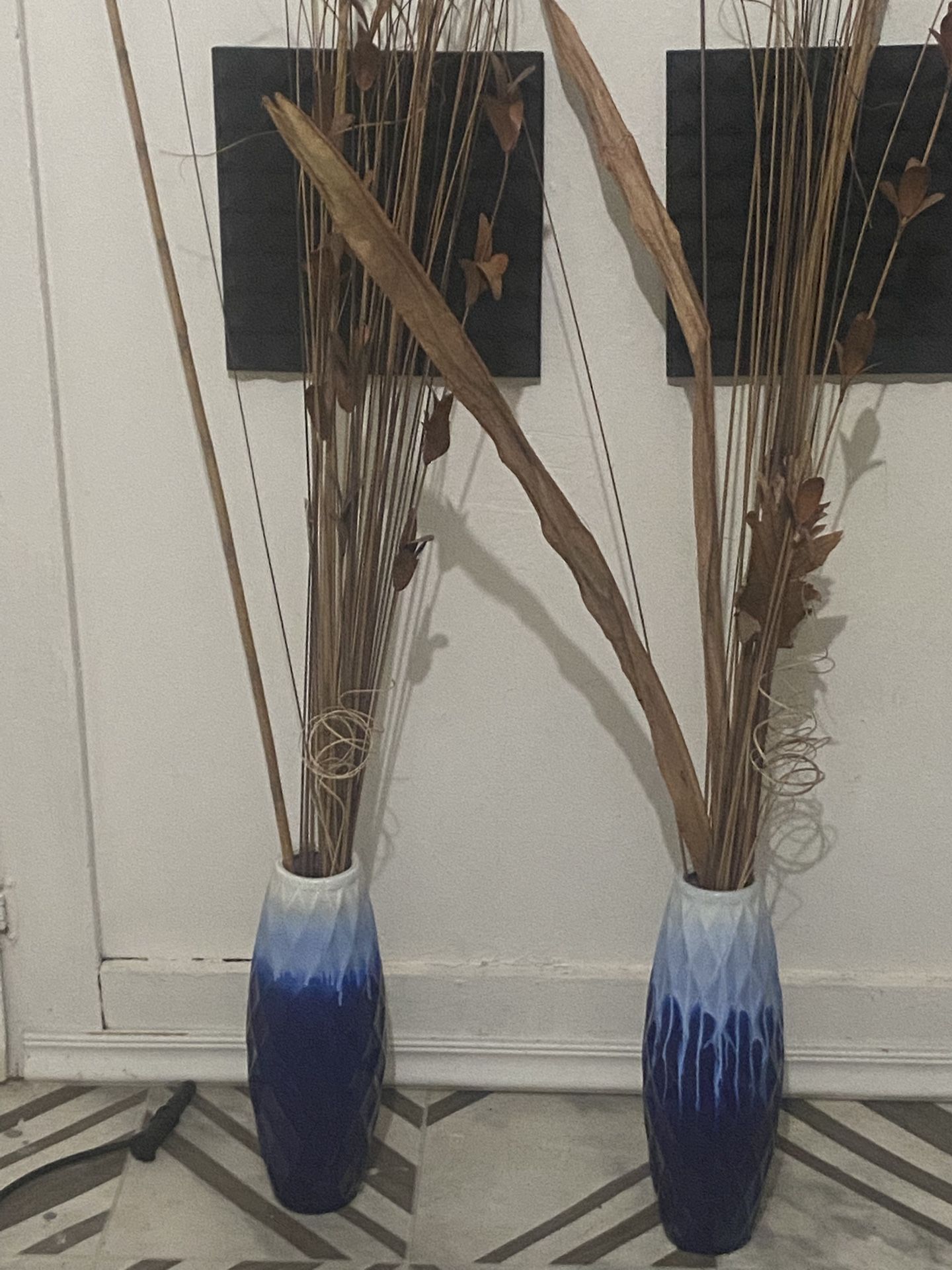Nice Vases Decor Included