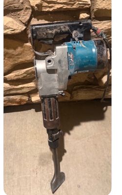 Makita tool with bit
