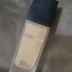 FOREVER DIOR FOUNDATION 