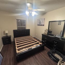 Queen Bedroom Set