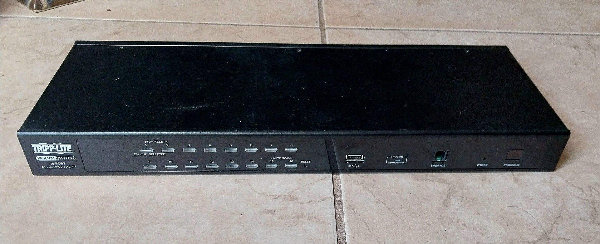 Tripp-Lite IP KVM Switch