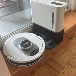 Shark Vaccum Cleaner 