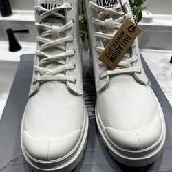 Womens size 8 Palladium Boots