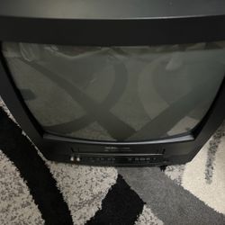 Emerson 13" CRT TV VCR VHS Combo EWC1302 Retro Gaming *DOES NOT WORK*
