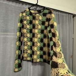 Knitted sweater 