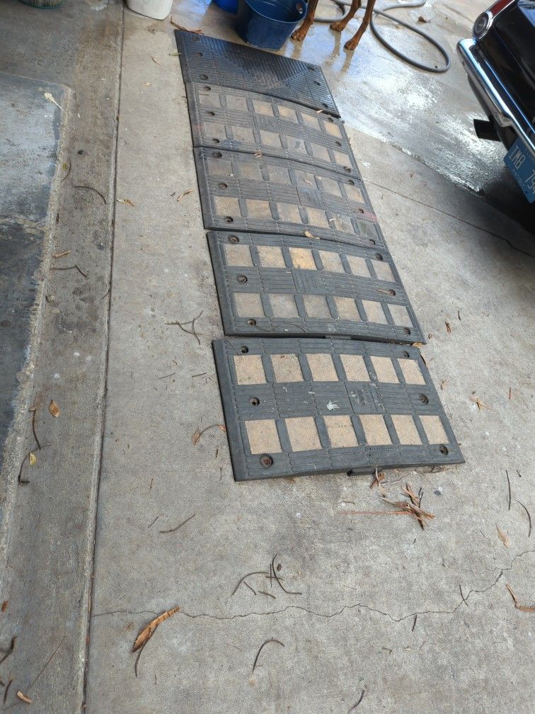 Four Floor Car Humps 10 Ft Wide 3 Ft Long