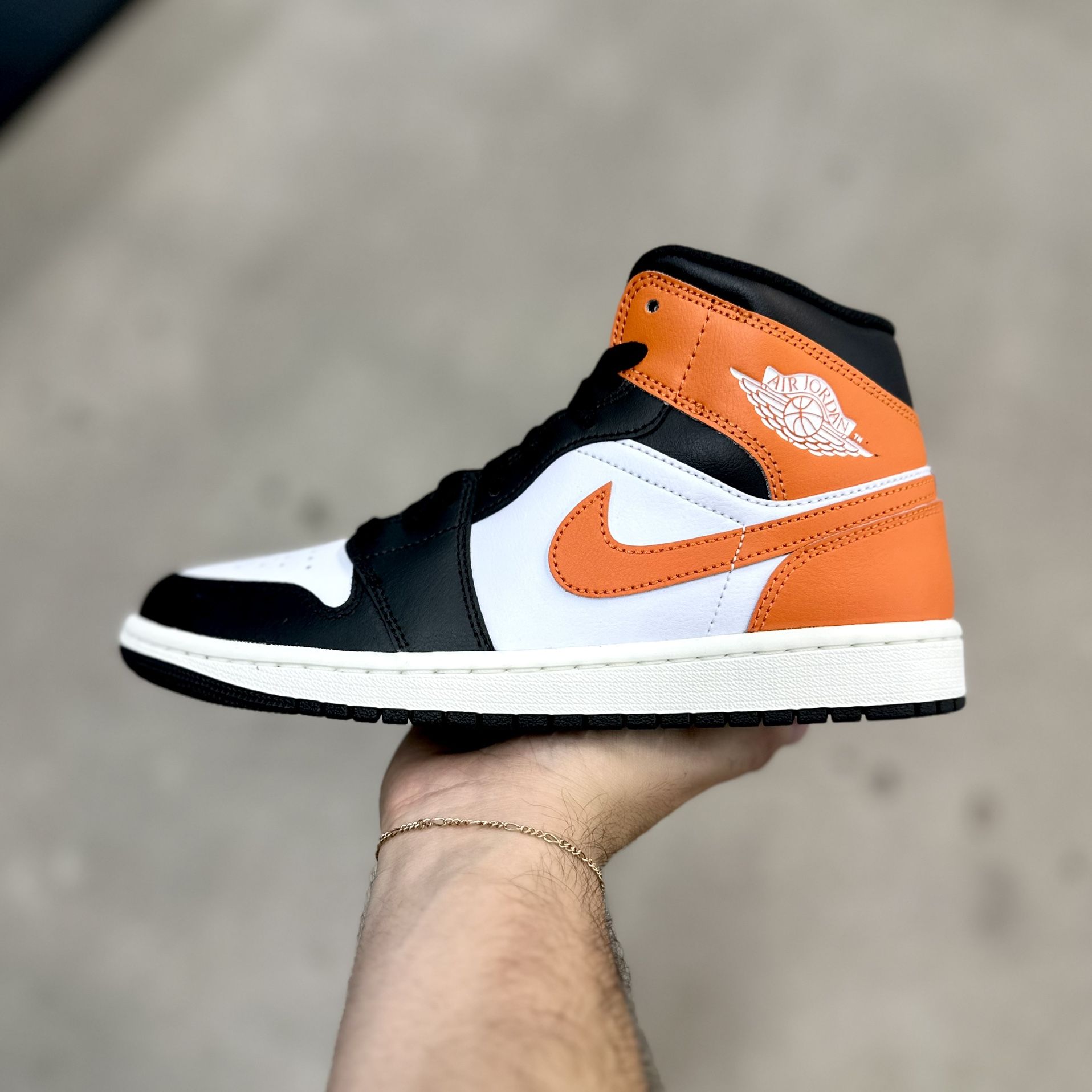Jordan 1 Mid SE “Shattered Backboard Alternate” Sizes 8 / 8.5 / 9 / 9.5 / 10 / 10.5 / 11 / 12 / 13 IN HAND BRAND NEW