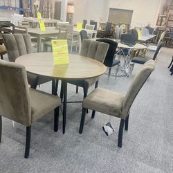 5 Pc Dinning Table $399