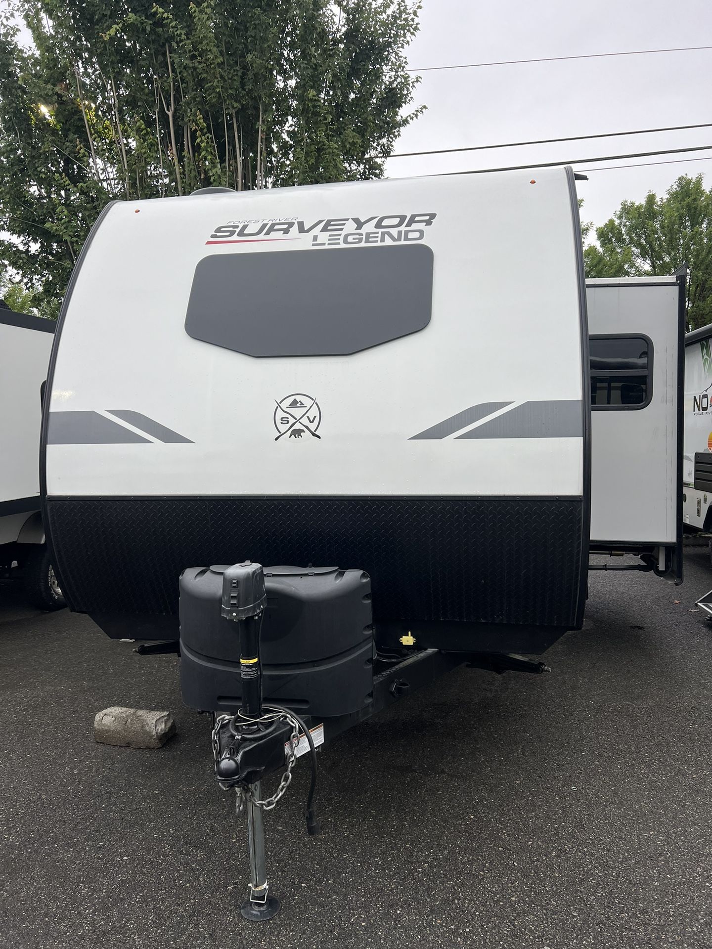 2023 FOREST RIVER SURVEYOR LEGEND 203RKLE