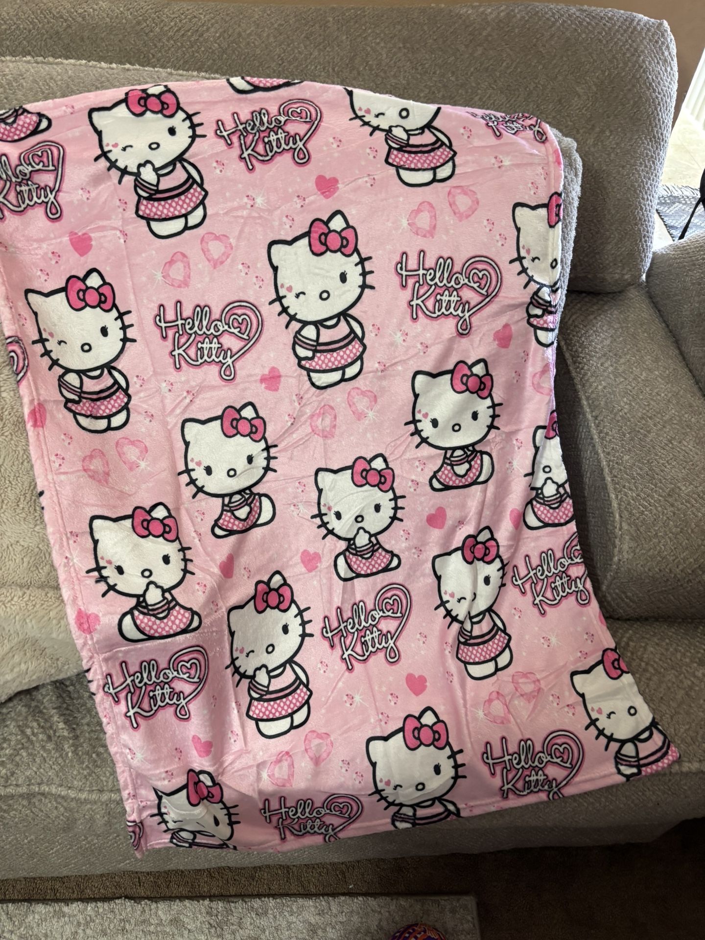 Hello Kitty Blanket