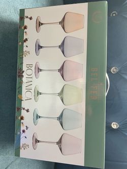 Set of 6 wine glasses