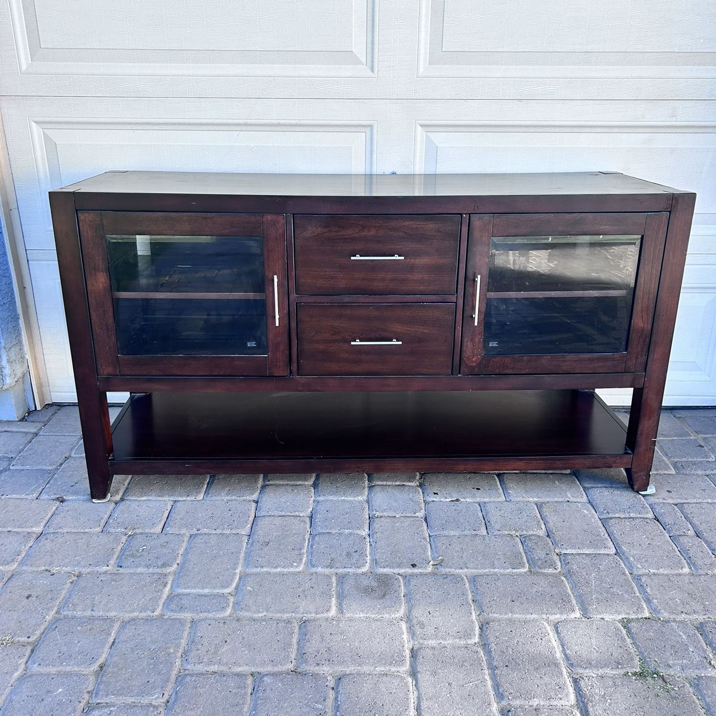 Like New Lerge Entertainment Center - Can Deliver!