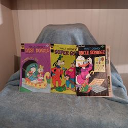 3 Vintage Walt Disney Comic Books. Please Look At All Pictures 