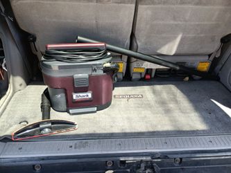 The Shark MessMaster Portable Wet & Dry Vacuum VS100/VS101