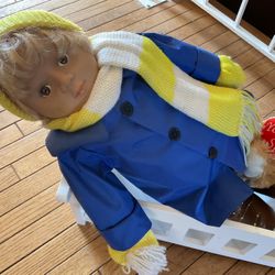 An Old Fashion , Vintage Doll In A Bed With Her Teddy Bear (NO SHIPPING)