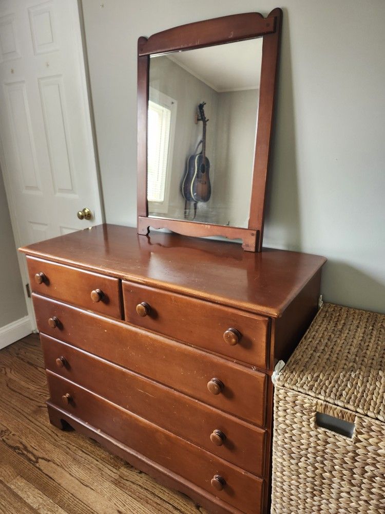 Big Wood Dresser With Mirror