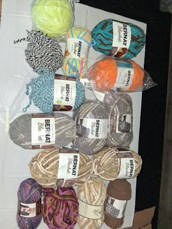 BERNAT BLANKET YARN LOT