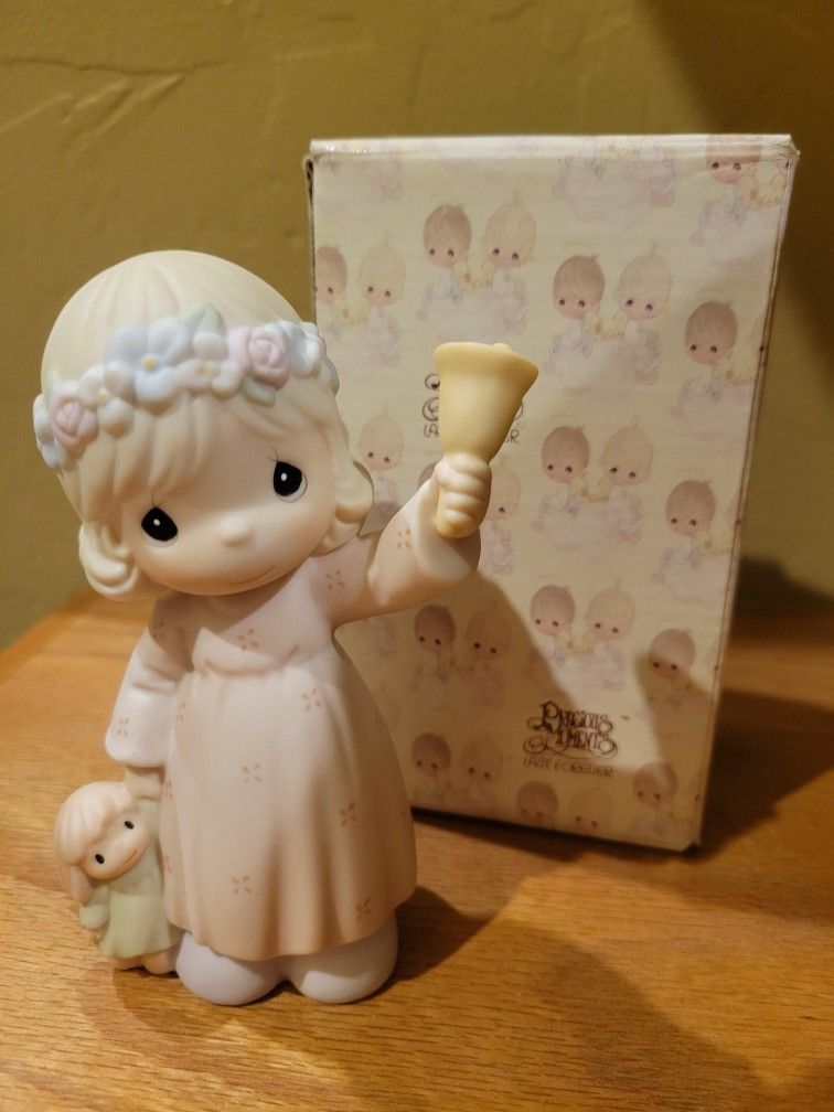 Collectible Vintage Precious Moments Enesco "Ring In The Good News" Figurine NEW