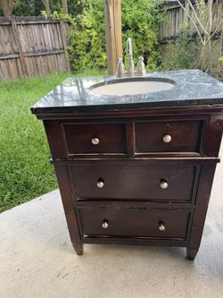 Bathroom vanity