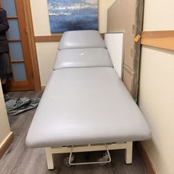 Electric Esthetician Bed 