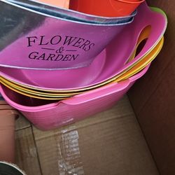 Plastic Containers 
