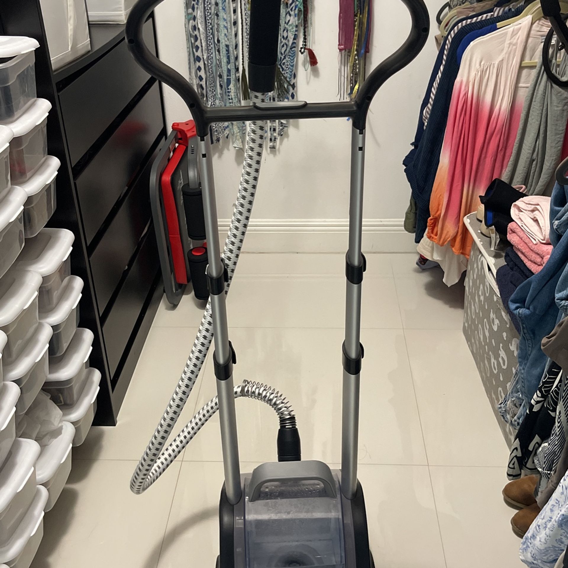 Rowenta Precision Valet Steamer 1550w