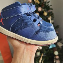 Toddler Jordans Size 9C