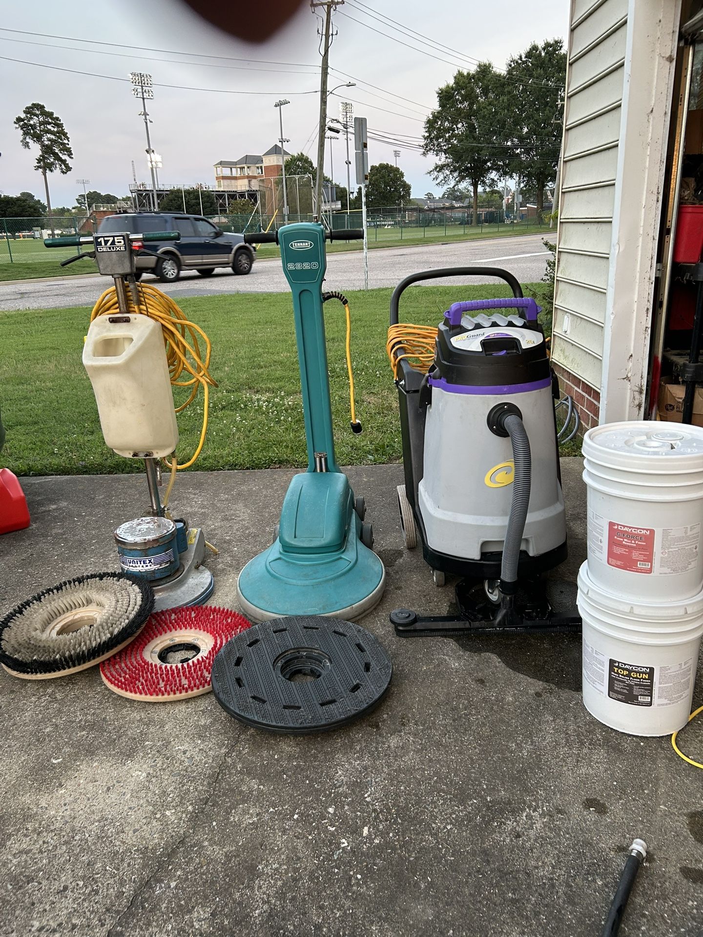 Tennant 2320 Corded Burnisher