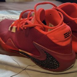 Nike Freak Basketball Shoes