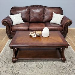 Gorgeous Leather Sofa 