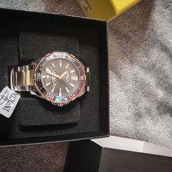 Reloj.  Invicta