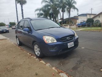 2008 KIA Rondo