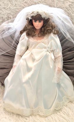 Porcelain Wedding Doll-“Catherine” White Satin Gown & Veil 14” Certificate-New in box.