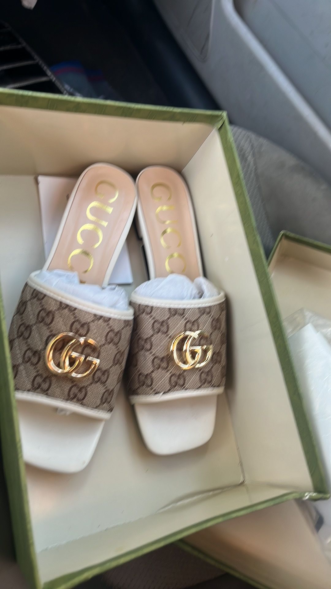 Authentic gucci Size 42 Shoes 