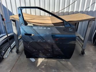 2022-2023-2024-2025 KIA EV6 RIGHT SIDE FRONT DOOR OEM USED #12354