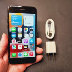 iPhone 7 - UNLOCKED - Like New