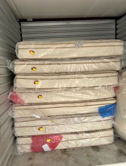 2 available✅ 14.5” king Saatva mattress new in original bag luxury pillowtop mediumf