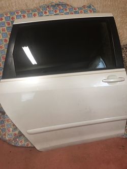 2010 Toyota Sienna back sliding door