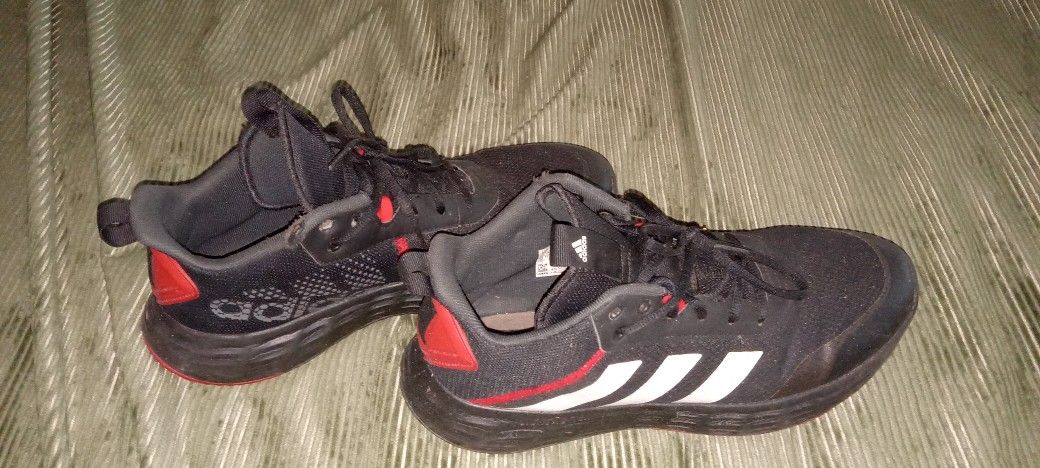 Clean Size 12 Factory 3/4 Cut Adidas Basketball Sneakers