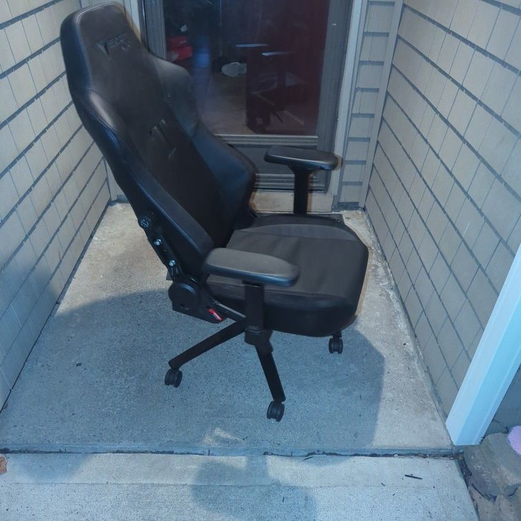 SecretLab gaming Chair