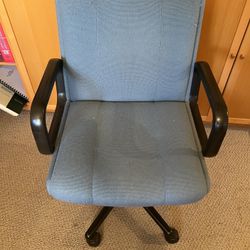 Free Upholstered Office Chair