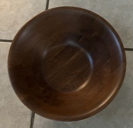 Brand New Brown Wood Salad Bowl Set